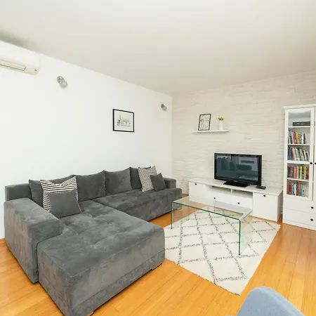 Paula Apartment
